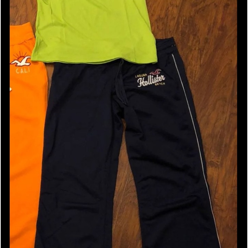 Hollister track pants - Picture 2 of 3